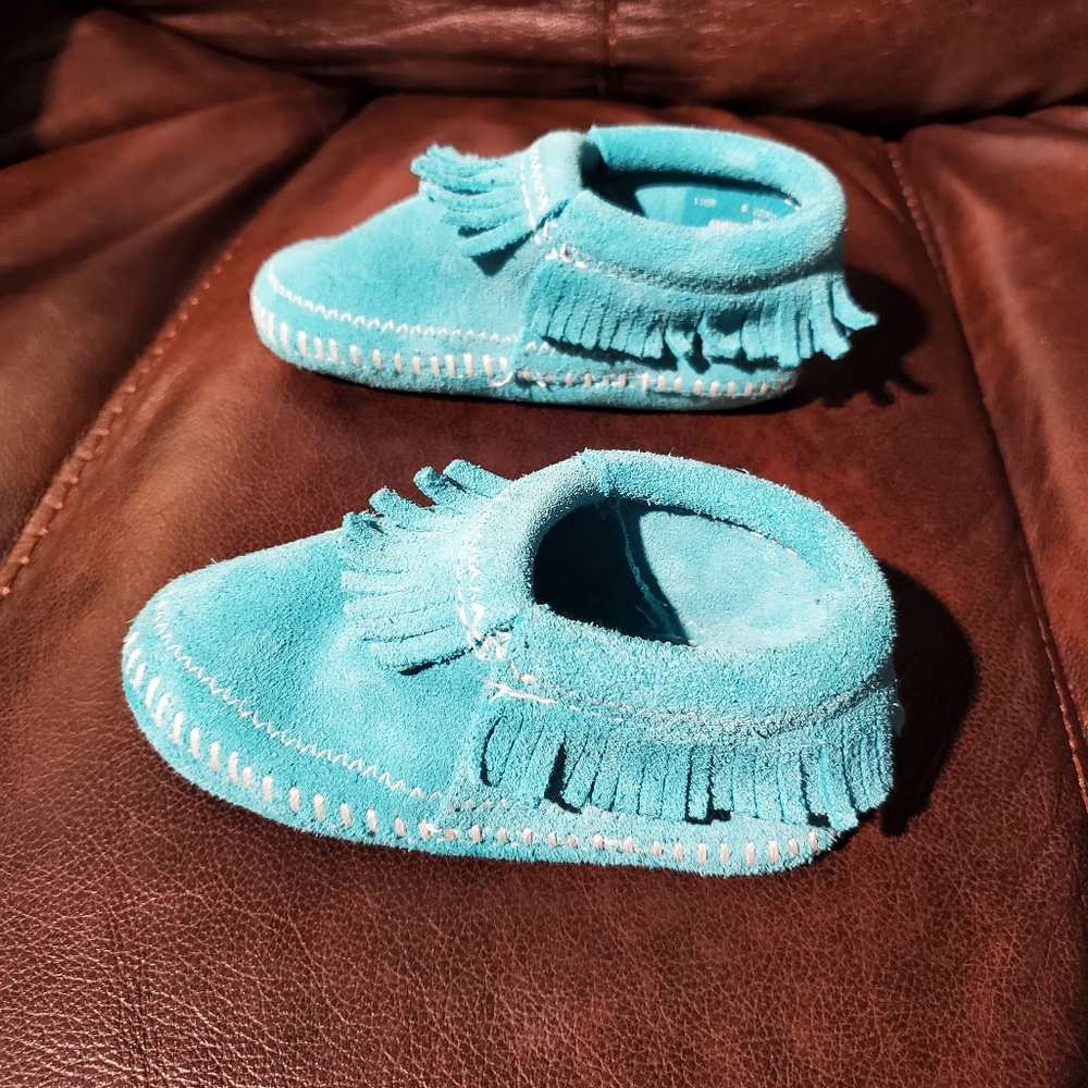 Minnetonka Riley Bootie Moccasin - Picture 2 of 5